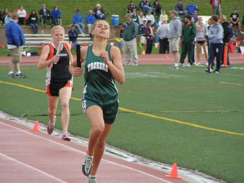 3200 Meter Relay - Girls Class A (46 of 55)