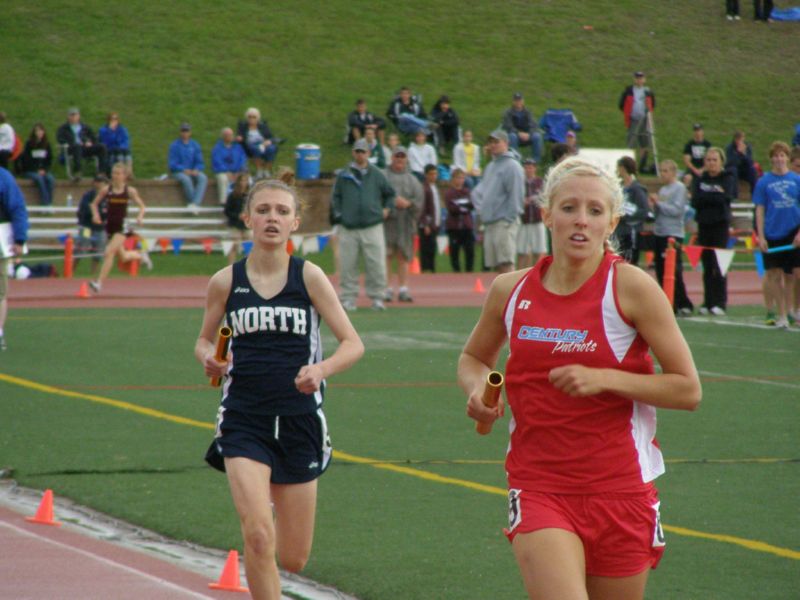 3200 Meter Relay - Girls Class A (49 of 55)