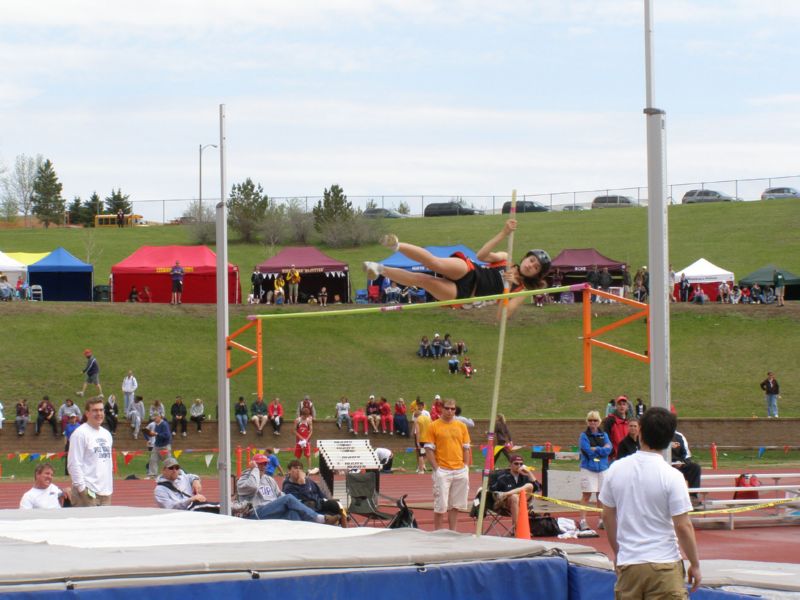 Pole Vault - Girls Class A (3 of 17)