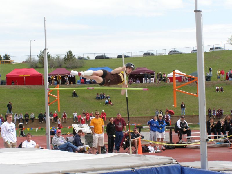 Pole Vault - Girls Class A (6 of 17)