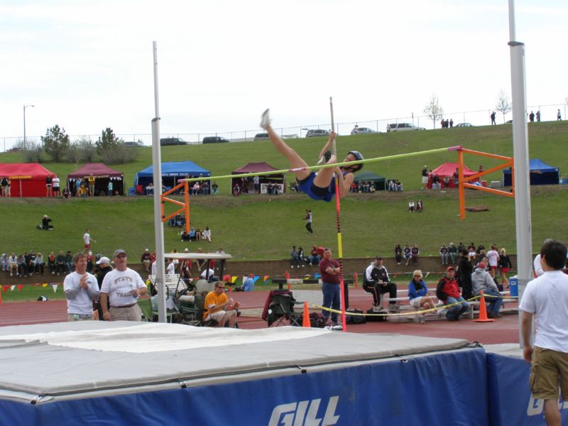 Pole Vault - Girls Class A (7 of 17)