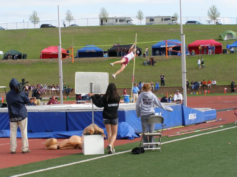 Pole Vault - Girls Class A (14 of 17)