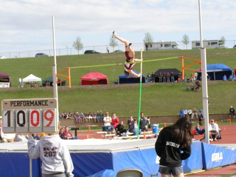 Pole Vault - Girls Class A (15 of 17)