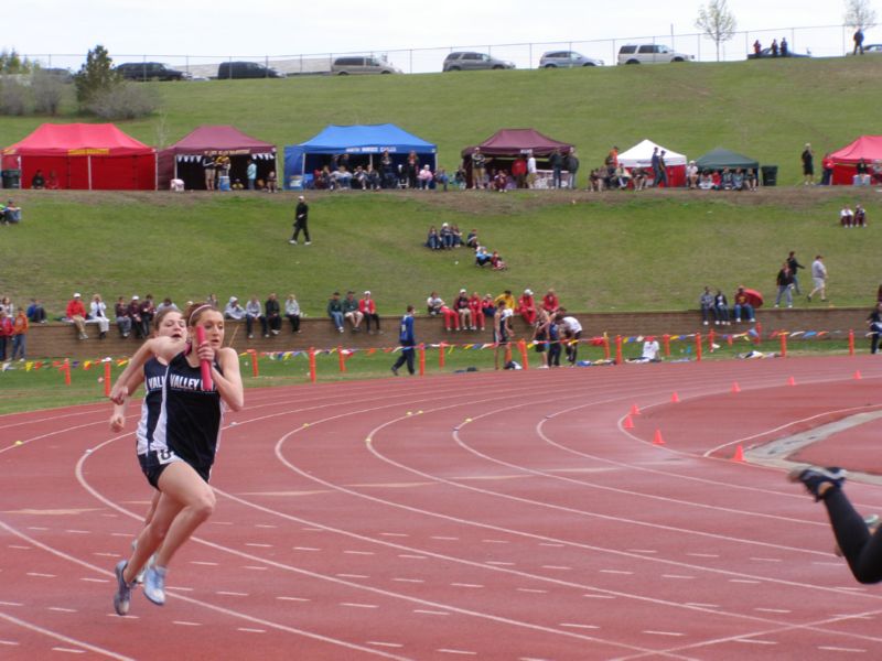 Class A Girls 400 Relay (3 of 11)