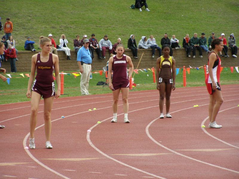 Class A Girls 400 Relay (4 of 11)