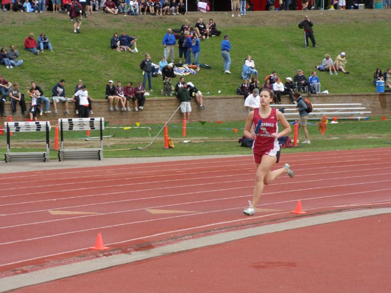 3200 Meter Relay - Girls Class B (6 of 36)