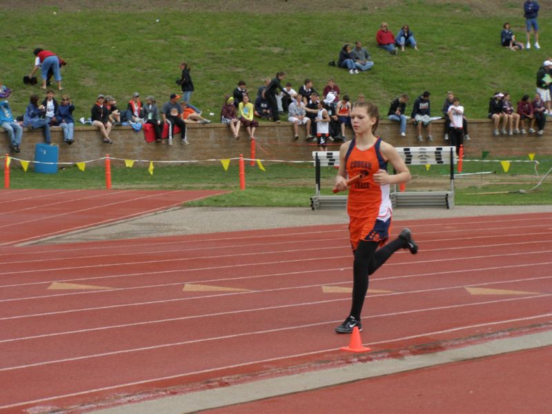 3200 Meter Relay - Girls Class B (10 of 36)