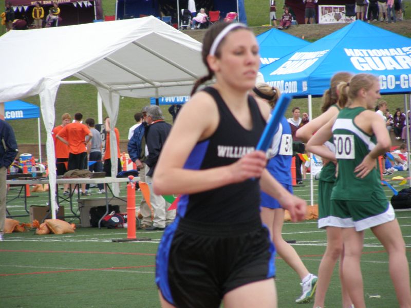 3200 Meter Relay - Girls Class B (21 of 36)