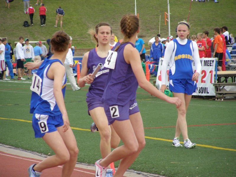 3200 Meter Relay - Girls Class B (23 of 36)