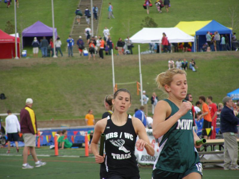 3200 Meter Relay - Girls Class B (27 of 36)