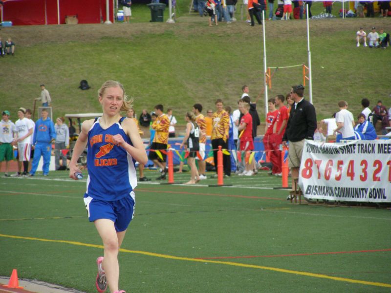 3200 Meter Relay - Girls Class B (30 of 36)