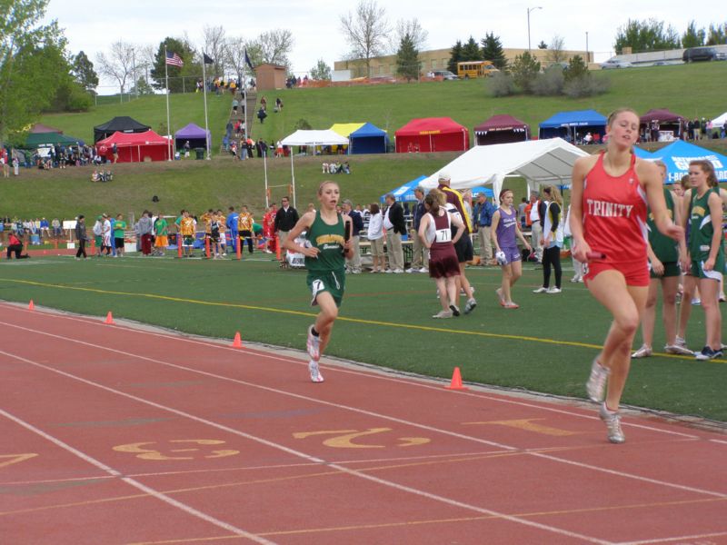 3200 Meter Relay - Girls Class B (32 of 36)