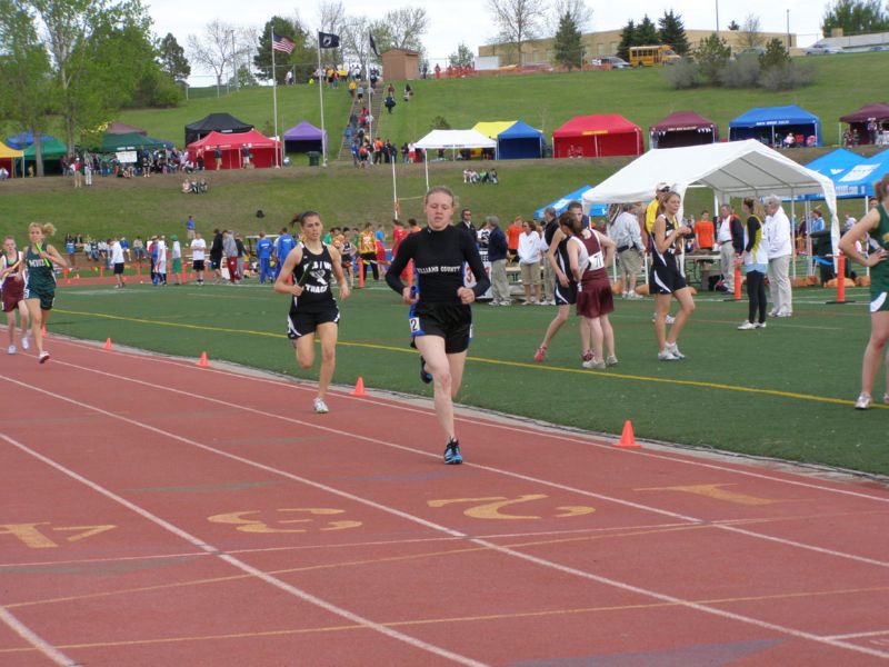 3200 Meter Relay - Girls Class B (33 of 36)