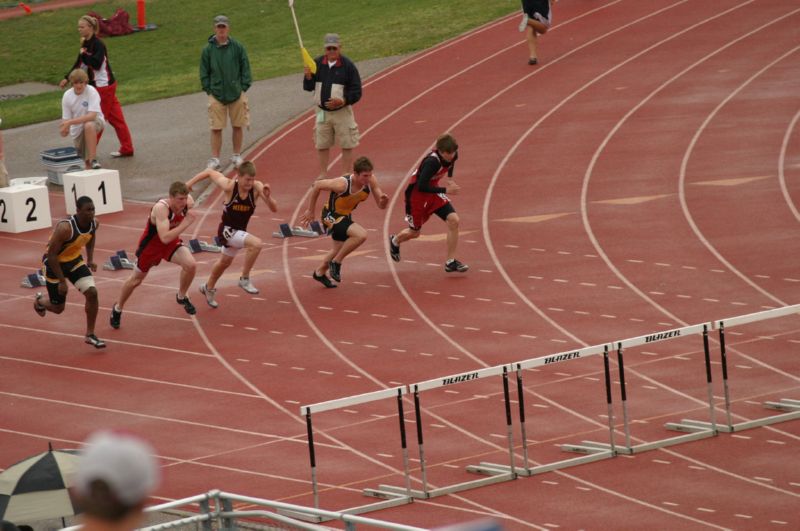 High Hurdles - Girls Class B (2 of 20)