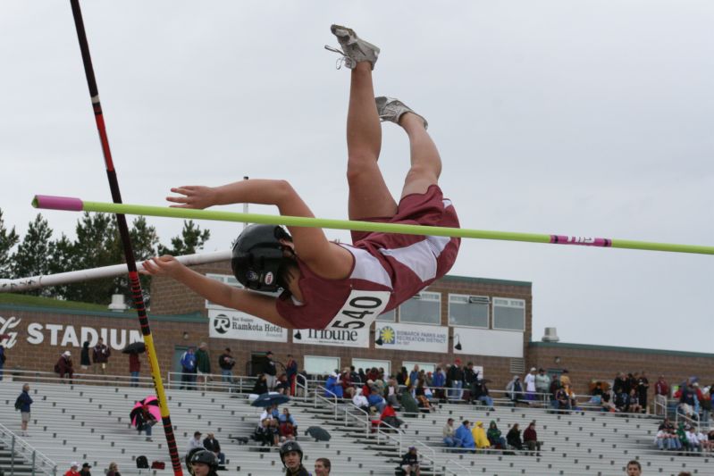 Class B Girls Pole Vault (6 of 16)