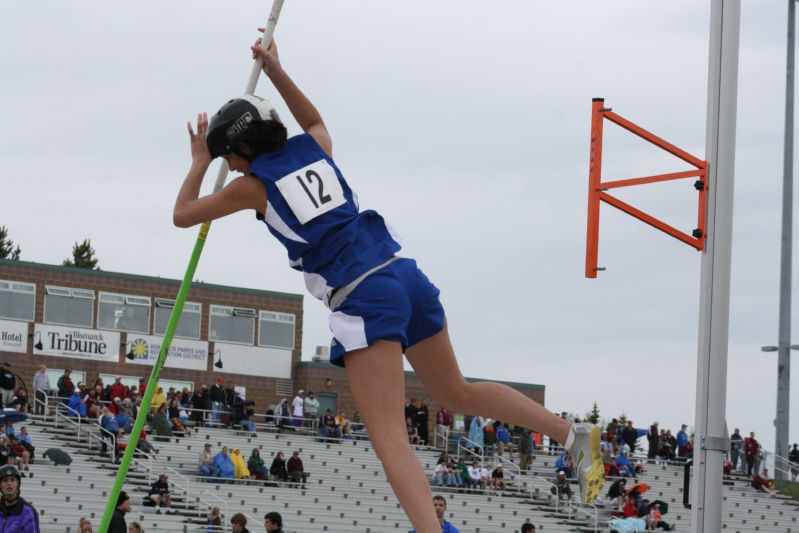 Class B Girls Pole Vault (7 of 16)