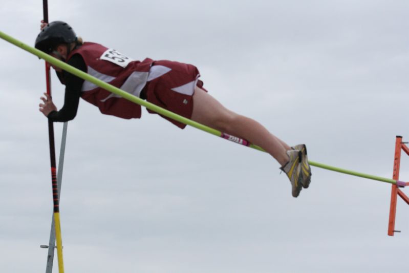 Class B Girls Pole Vault (8 of 16)