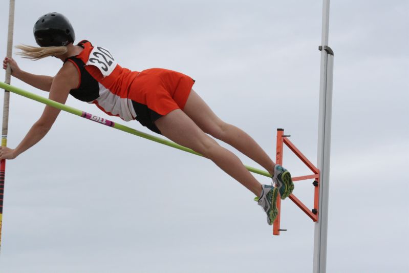 Class B Girls Pole Vault (9 of 16)