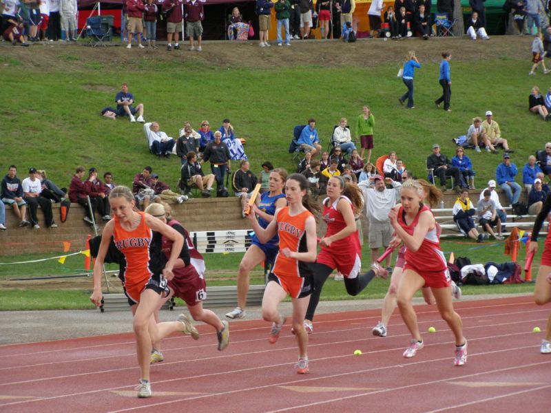 Class B Girls 400 Relay (2 of 8)