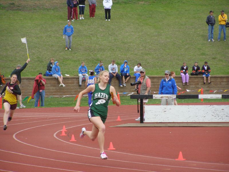 800 Meter Relay Prelims - All Events (6 of 22)