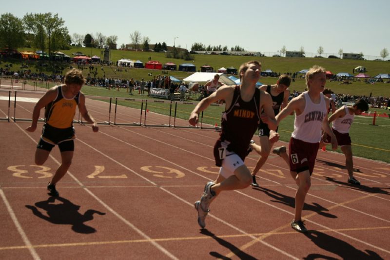 300 Meter Hurdles - Boys Class A (6 of 7)