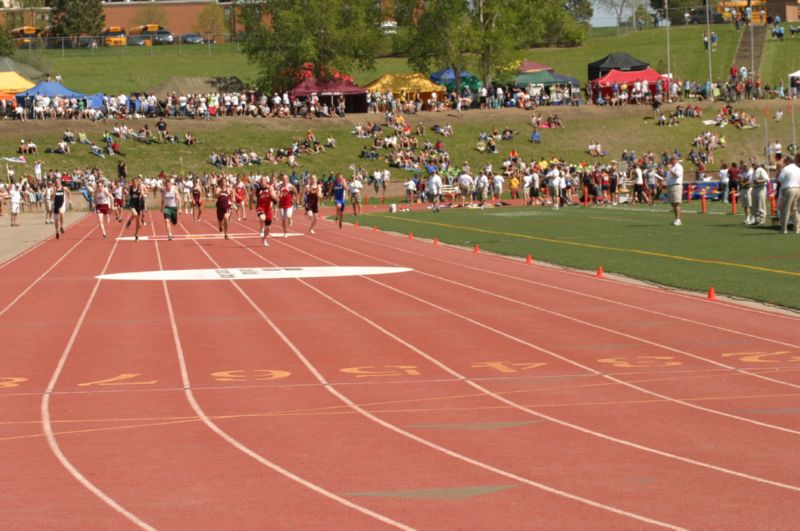 400 Meter Relay - Boys Class A (3 of 8)