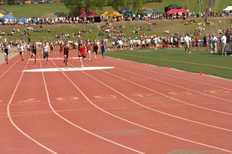 400 Meter Relay - Boys Class A (4 of 8)