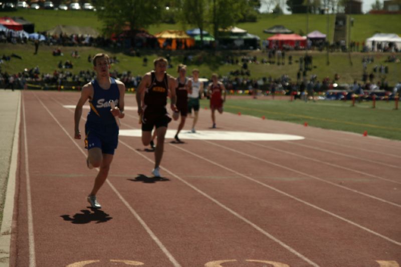 800 Meter Relay - Boys Class A (3 of 20)