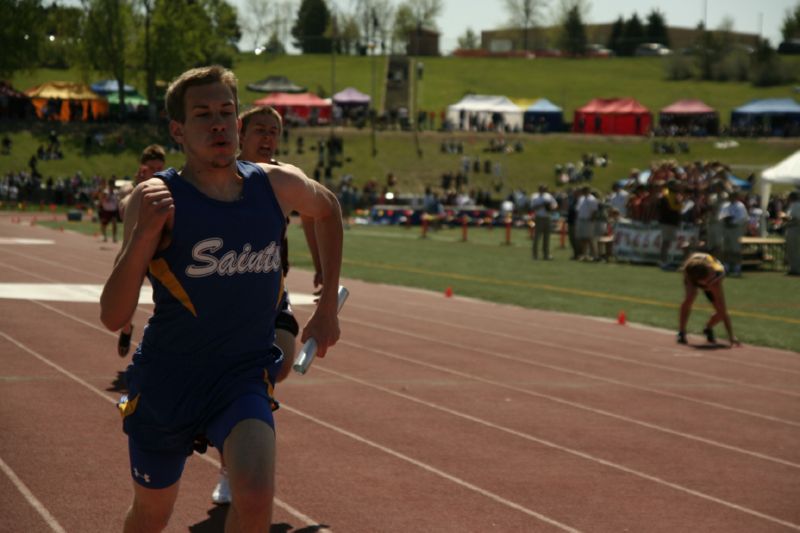 800 Meter Relay - Boys Class A (5 of 20)