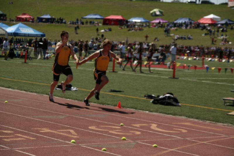 800 Meter Relay - Boys Class A (9 of 20)