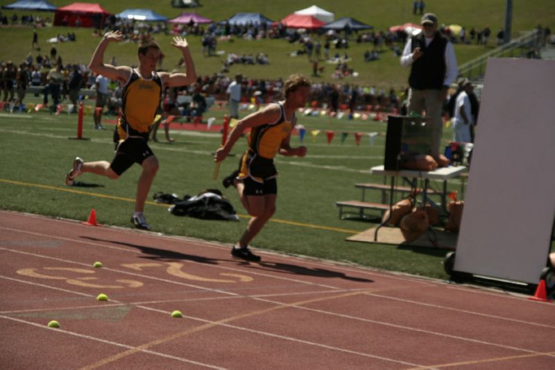 800 Meter Relay - Boys Class A (10 of 20)