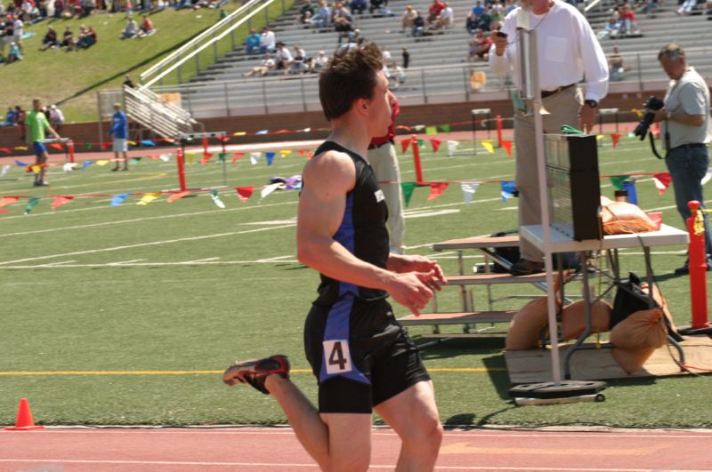 200 Meter Dash - Boys Class B (3 of 8)