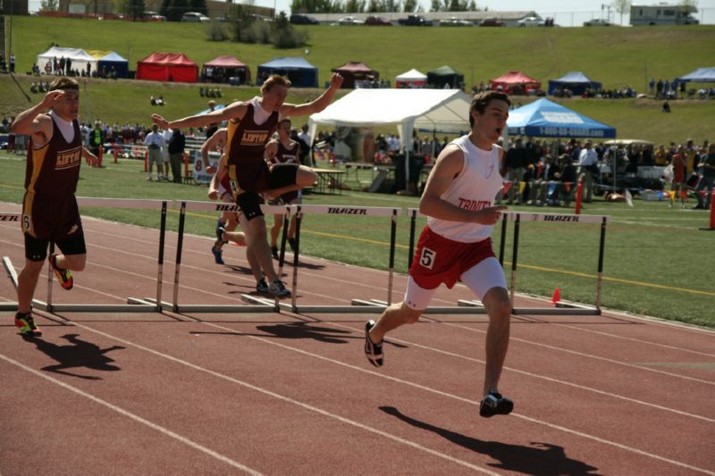 300 Meter Hurdles - Boys Class B (2 of 7)