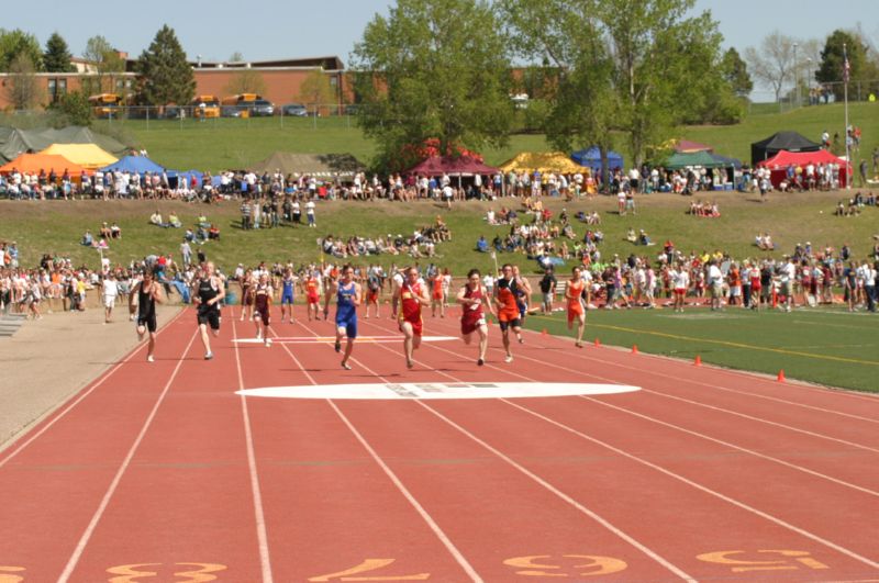 400 Meter Relay - Boys Class B (4 of 7)