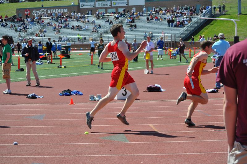 800 Meter Relay - Boys Class B (20 of 25)