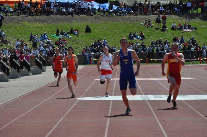 800 Meter Relay - Boys Class B (22 of 25)