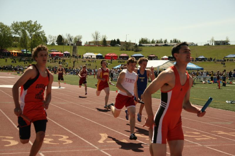 800 Meter Relay - Boys Class B (4 of 25)