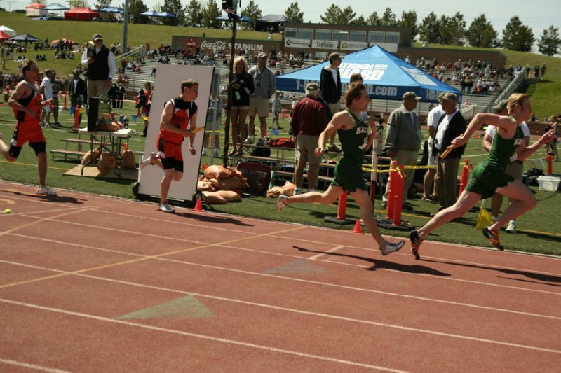 800 Meter Relay - Boys Class B (7 of 25)