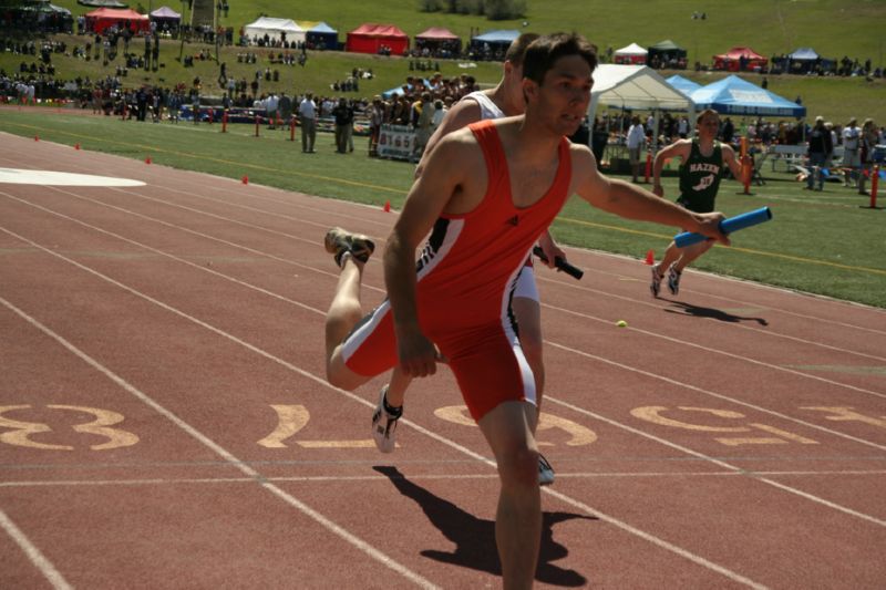 800 Meter Relay - Boys Class B (13 of 25)