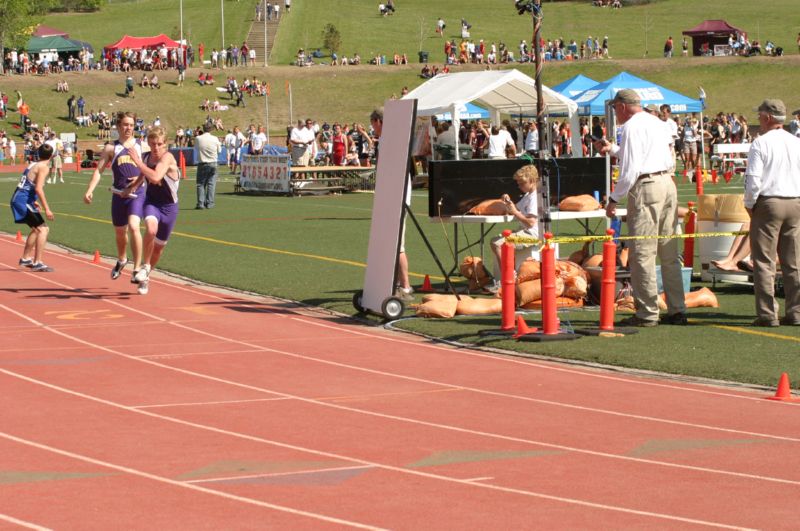 Boys Relay (4 of 100)