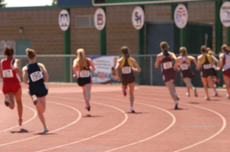 800 Meter Run - Girls Class A (9 of 20)