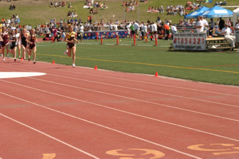 800 Meter Run - Girls Class A (10 of 20)