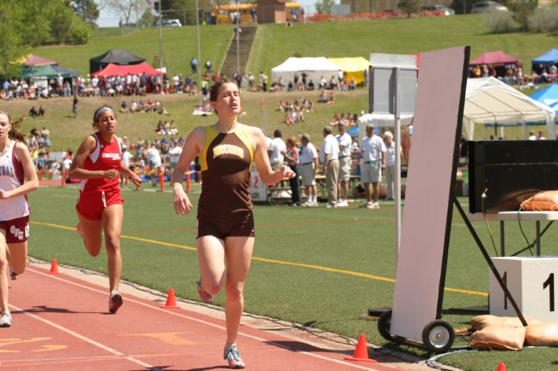 800 Meter Run - Girls Class A (16 of 20)