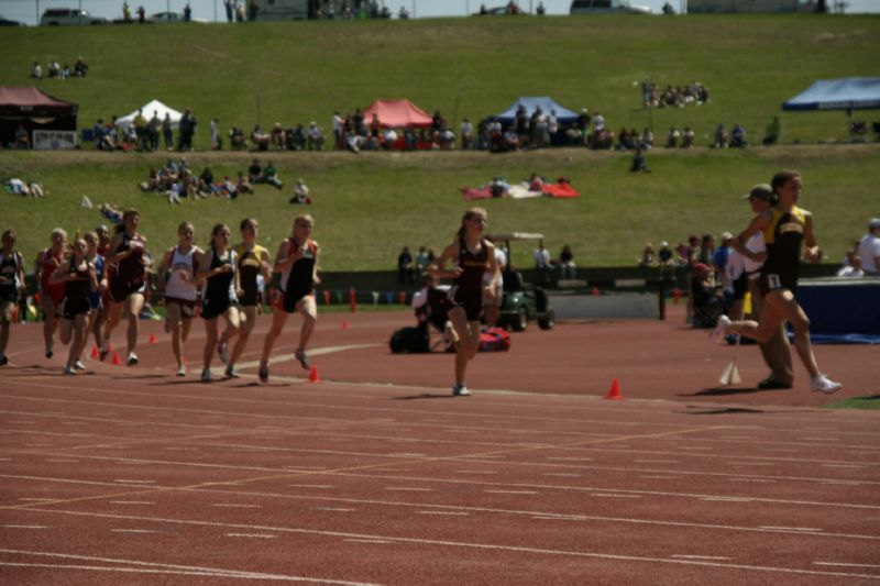 800 Meter Run - Girls Class A (3 of 20)