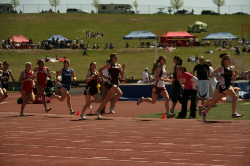 800 Meter Run - Girls Class A (5 of 20)