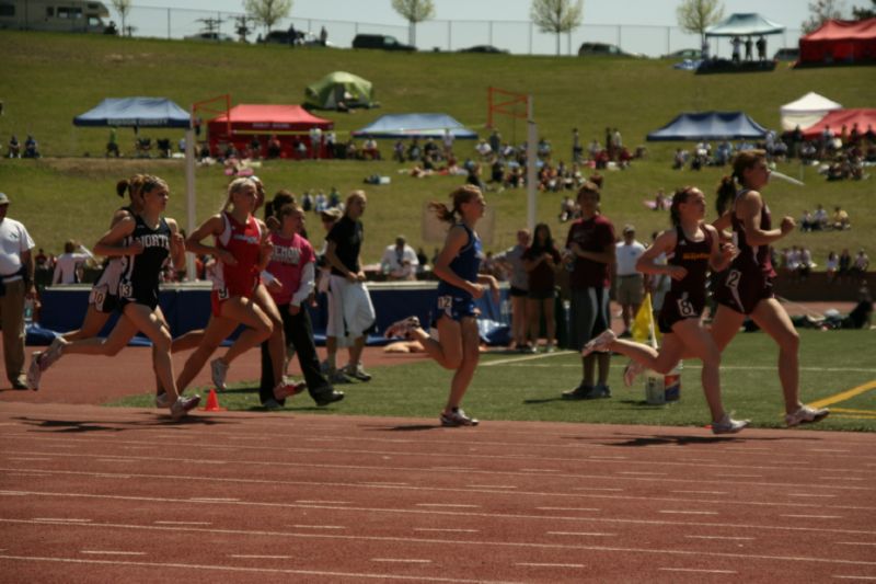 800 Meter Run - Girls Class A (7 of 20)