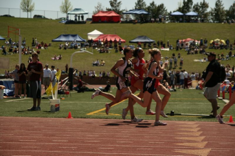 800 Meter Run - Girls Class A (8 of 20)