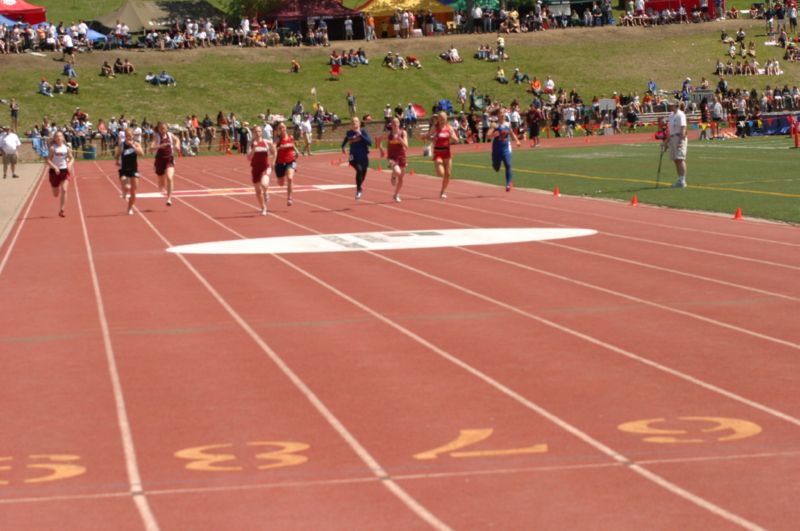 200 Meter Dash - Girls Class B (2 of 6)