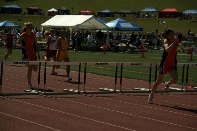 300 Meter Hurdles - Girls Class B (4 of 7)