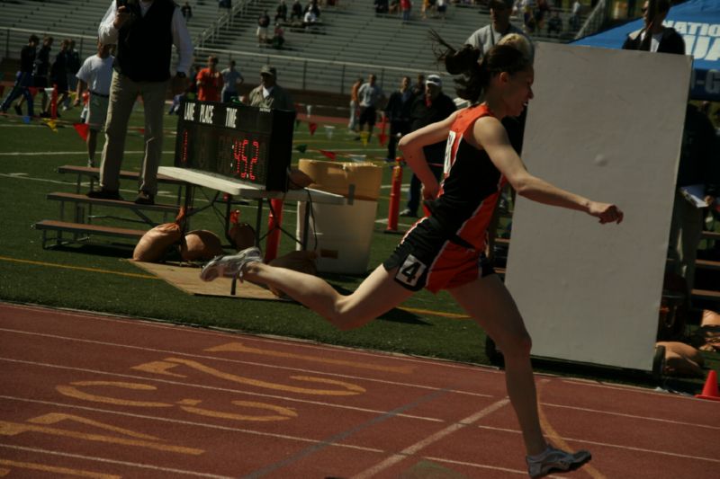 300 Meter Hurdles - Girls Class B (7 of 7)